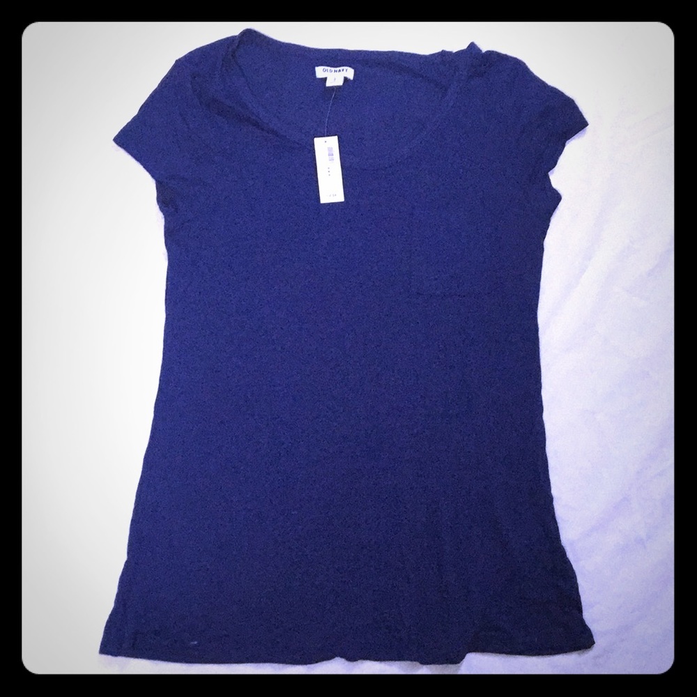Old navy tee shirt
